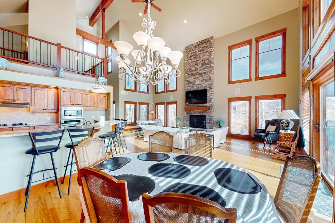 Photo of Livingroom in Grand Elk Ranch