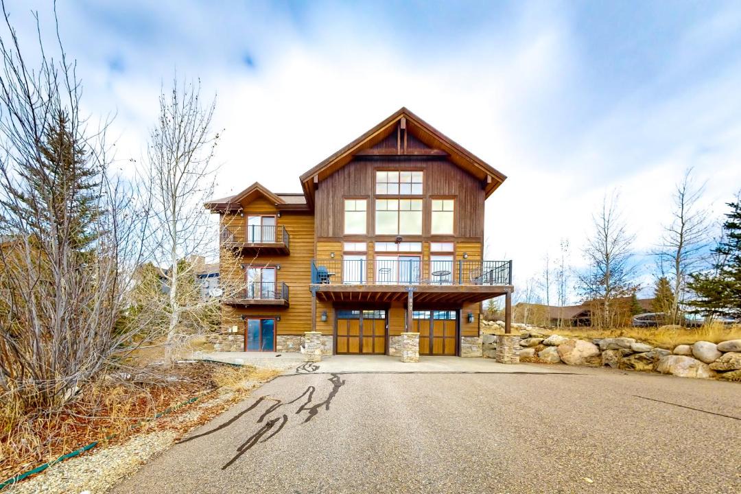 Photo of Buildings in Grand Elk Ranch