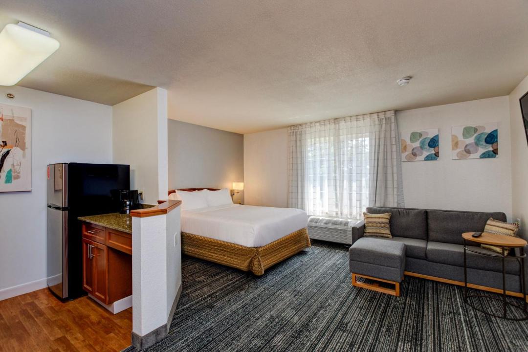 Photo of Bedroom in Ken Caryl