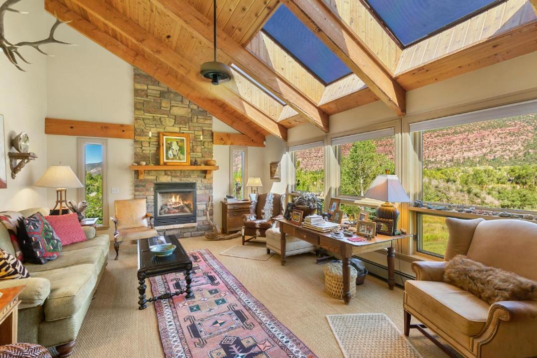 Photo of Livingroom in Idlewild Estates