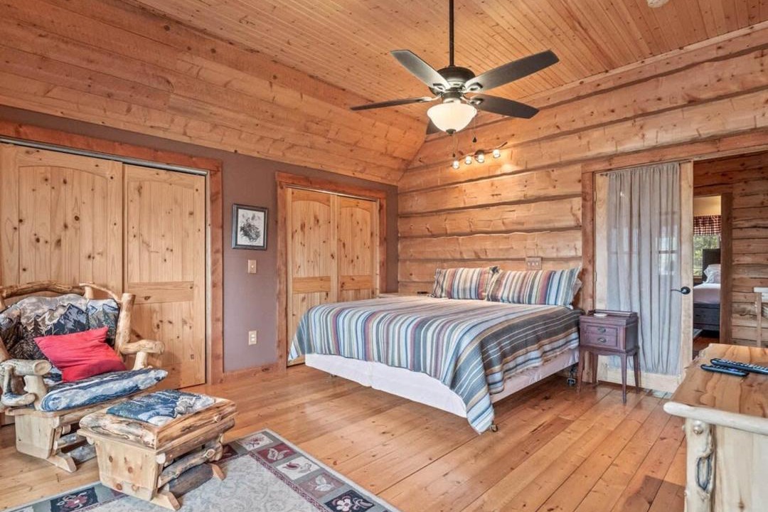 Photo of Bedroom in Twin Lakes