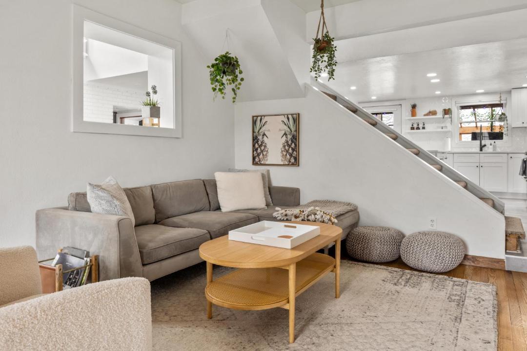 Photo of Livingroom in Berkeley