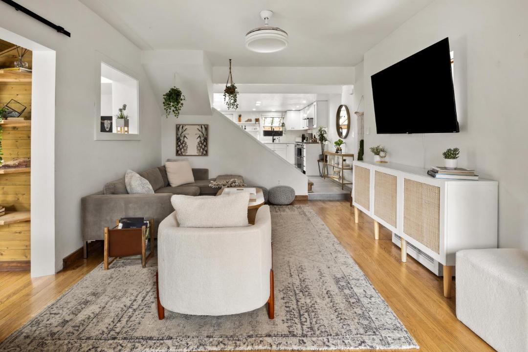 Photo of Livingroom in Berkeley