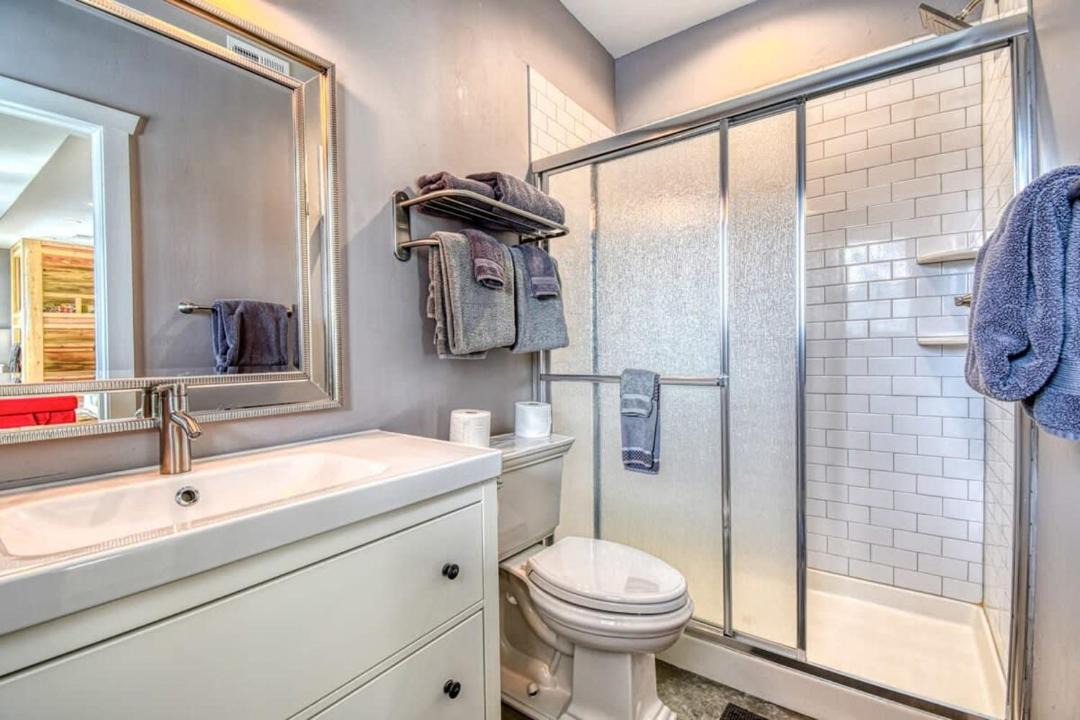 Photo of Bathroom in Twin Lakes