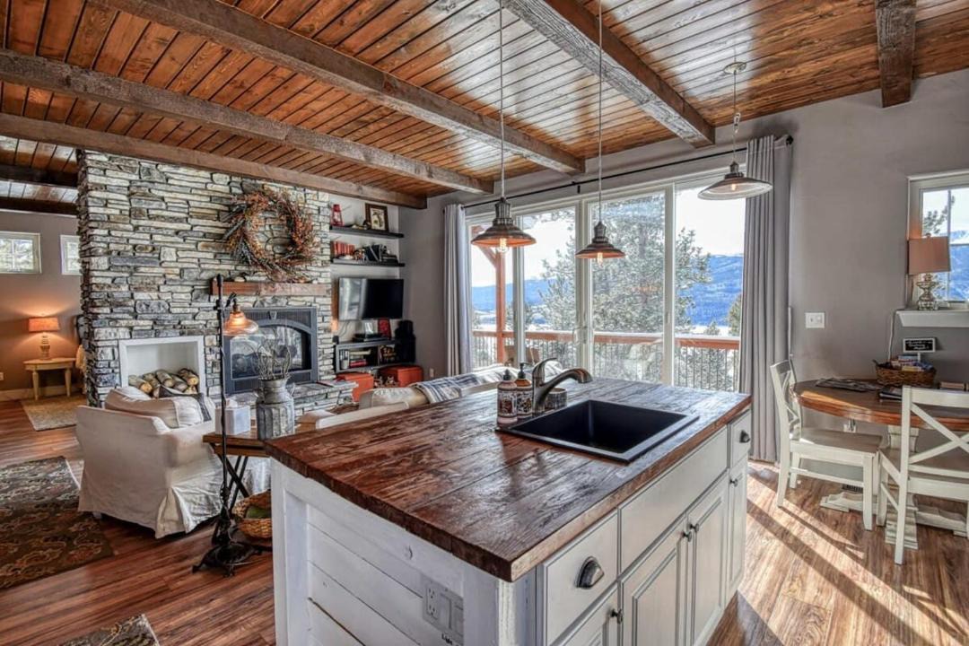 Photo of Kitchen in Twin Lakes