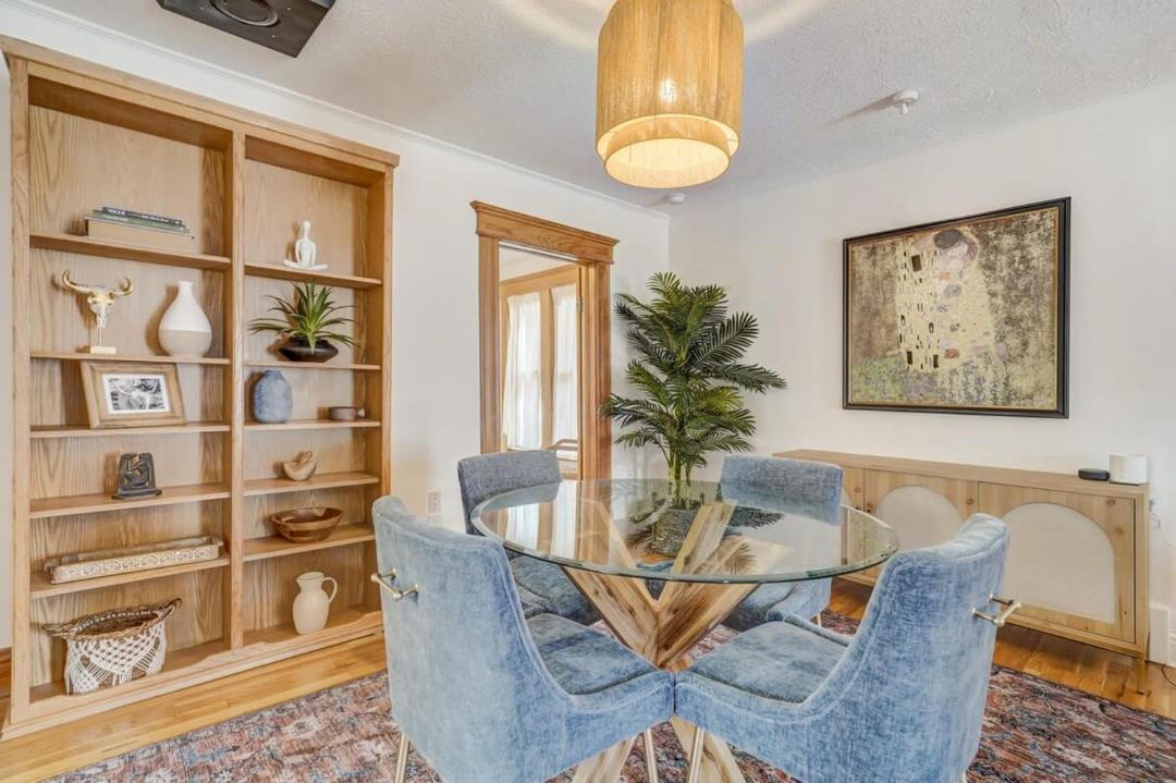 Photo of Livingroom in West Colorado Springs