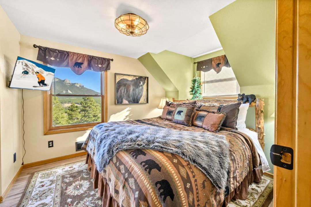Photo of Bedroom in Black Hawk