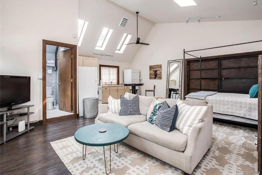 Photo of Livingroom in City Park West