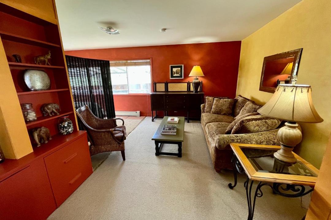 Photo of Livingroom in Lazear
