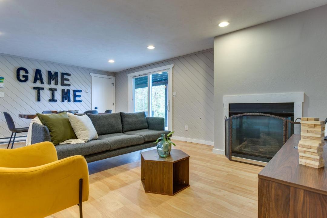 Photo of Livingroom in Evergreen Meadows