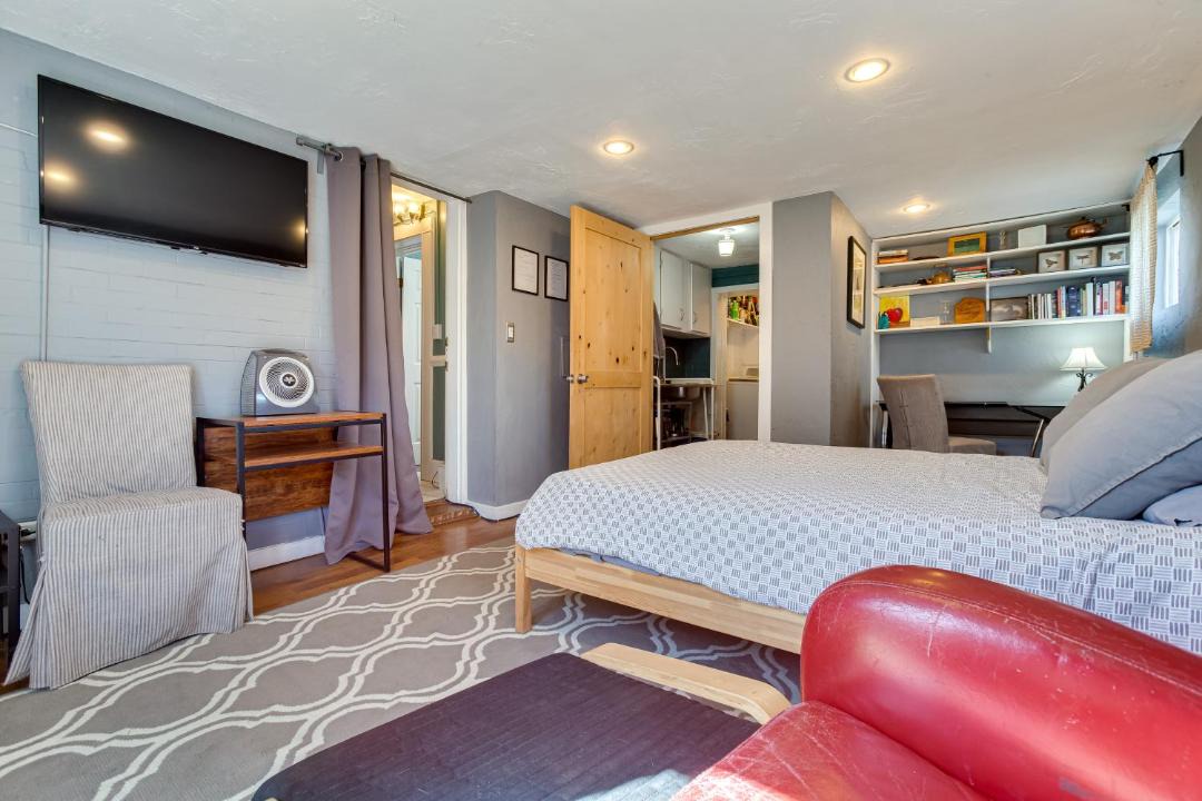 Photo of Bedroom in Platt Park