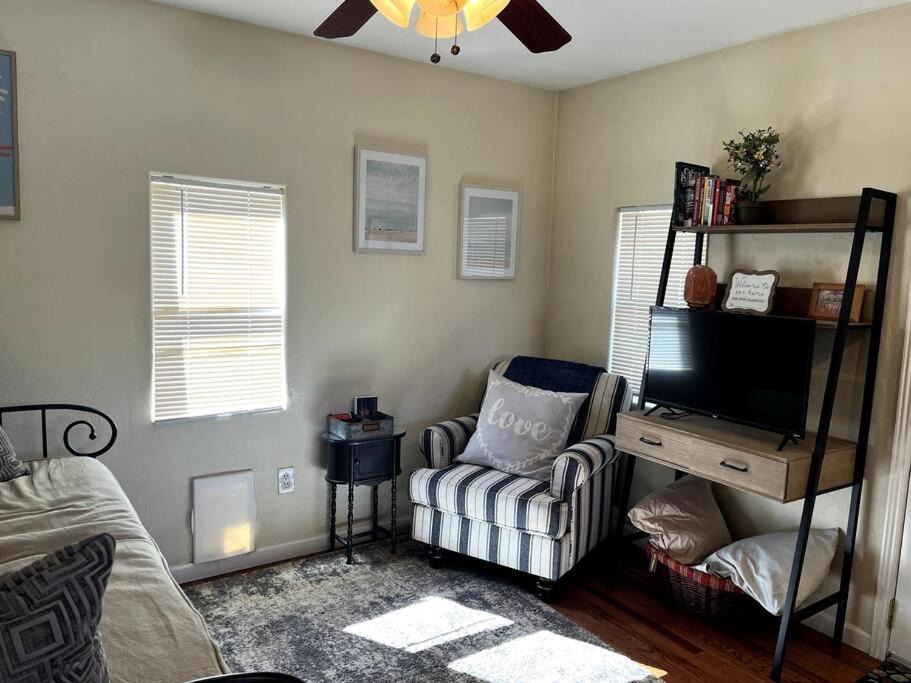 Photo of Livingroom in Montrose