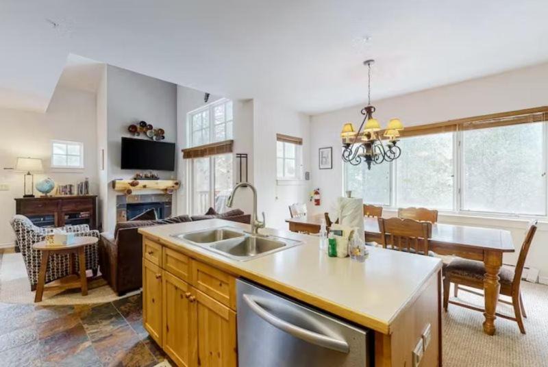 Photo of Kitchen in Lakeside Village