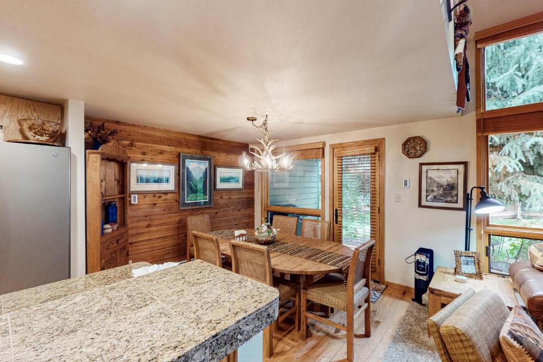 Photo of Livingroom in Vail