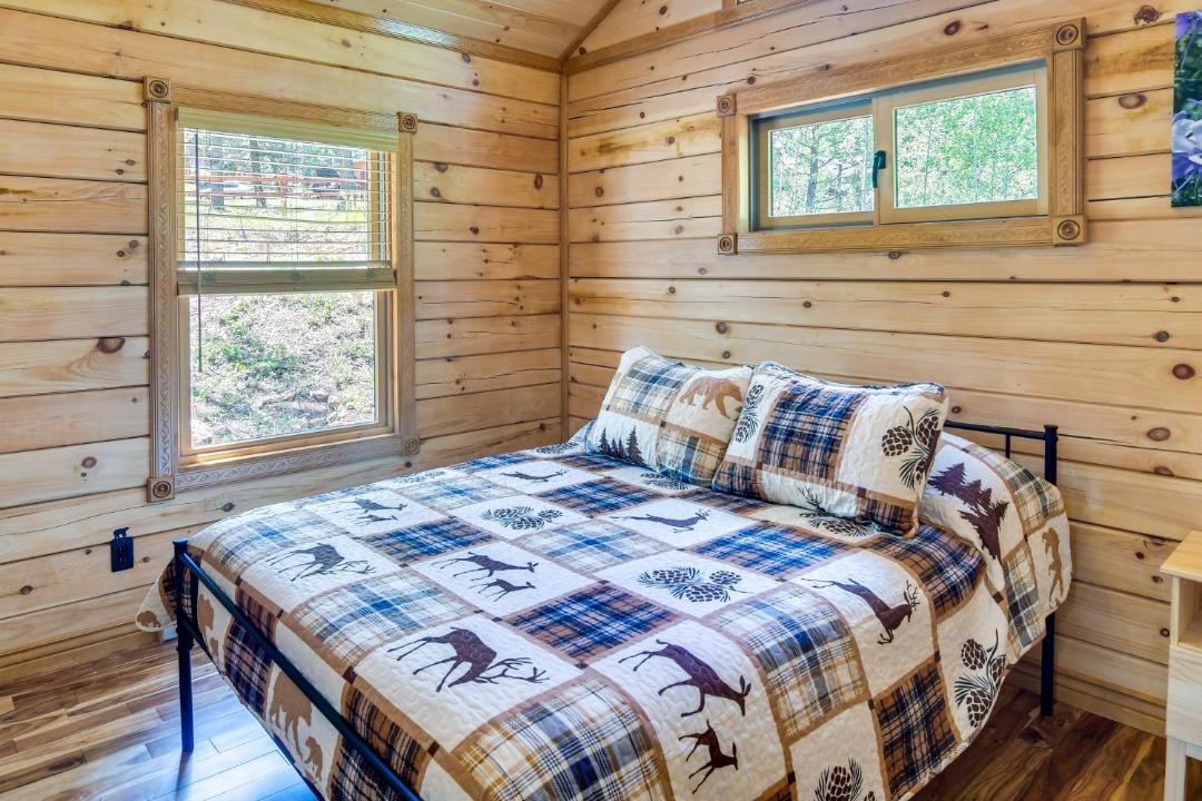 Photo of Bedroom in Green Valley