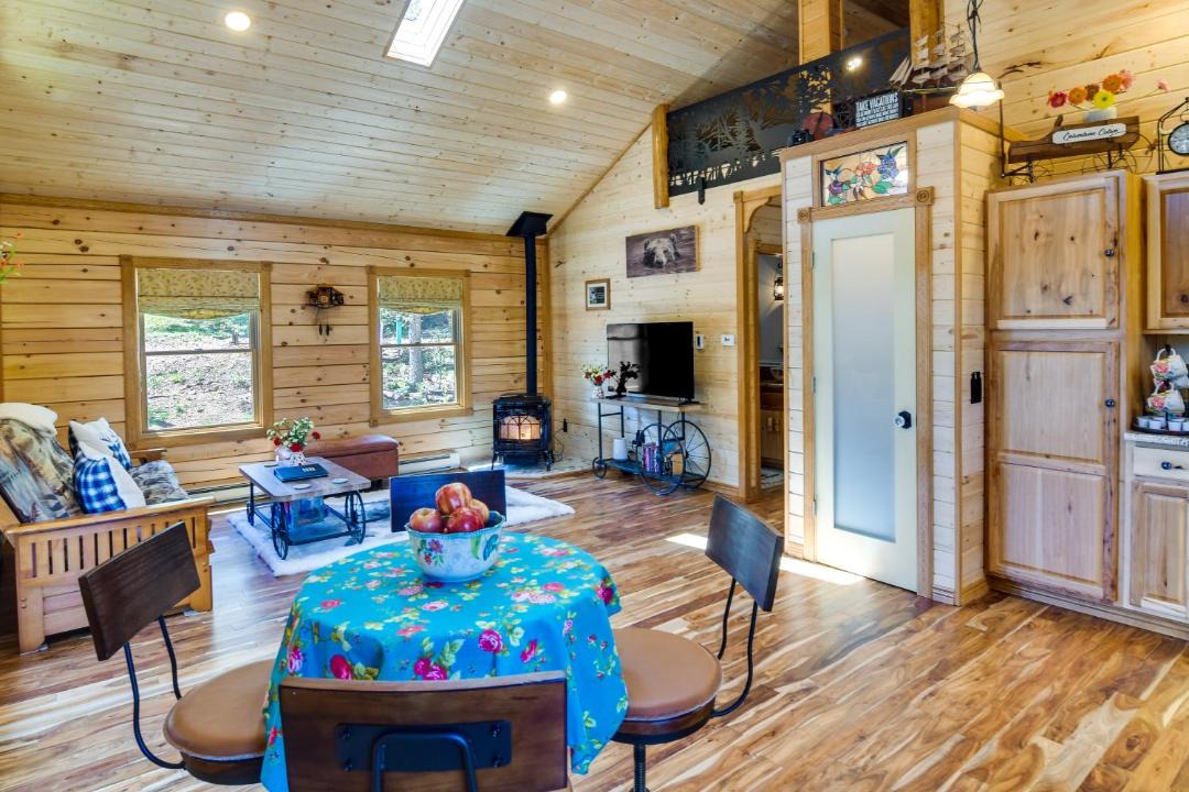 Photo of Livingroom in Green Valley