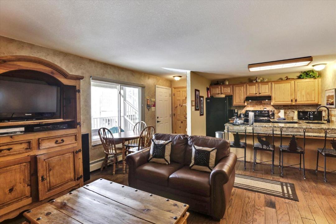 Photo of Livingroom in Historic District
