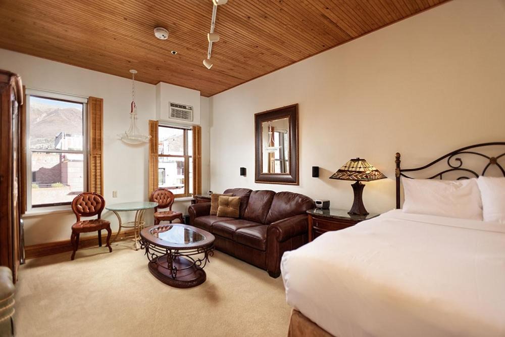 Photo of Bedroom in Downtown