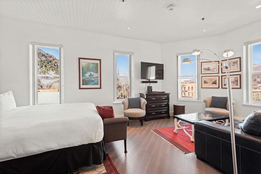 Photo of Bedroom in Downtown