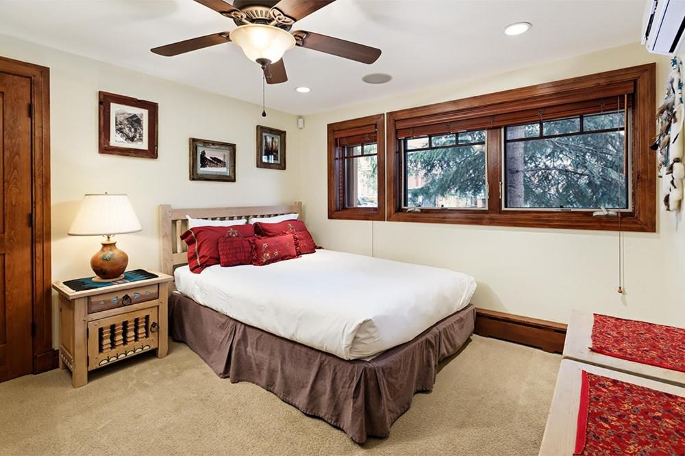 Photo of Bedroom in Aspen