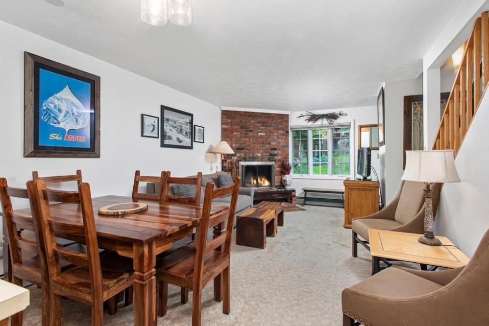 Photo of Livingroom in Aspen