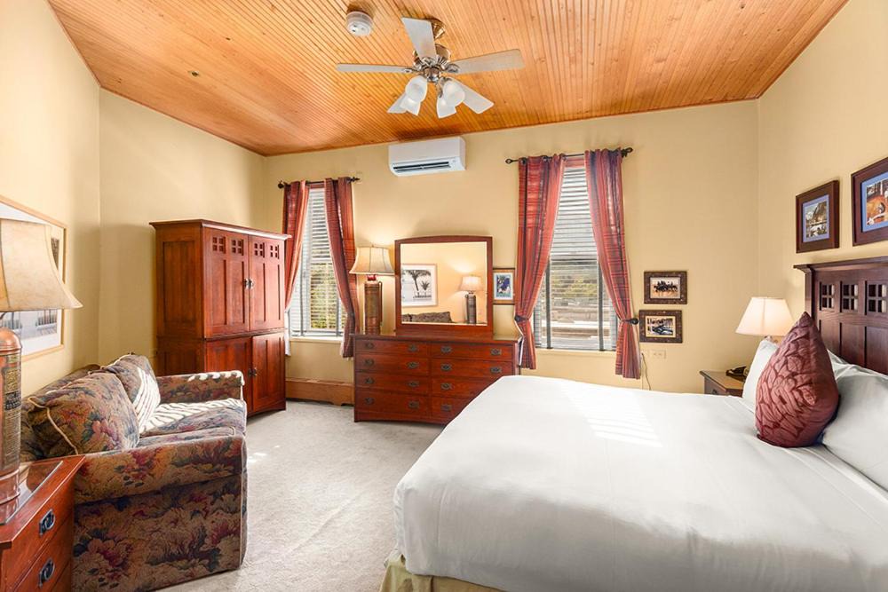 Photo of Bedroom in Downtown