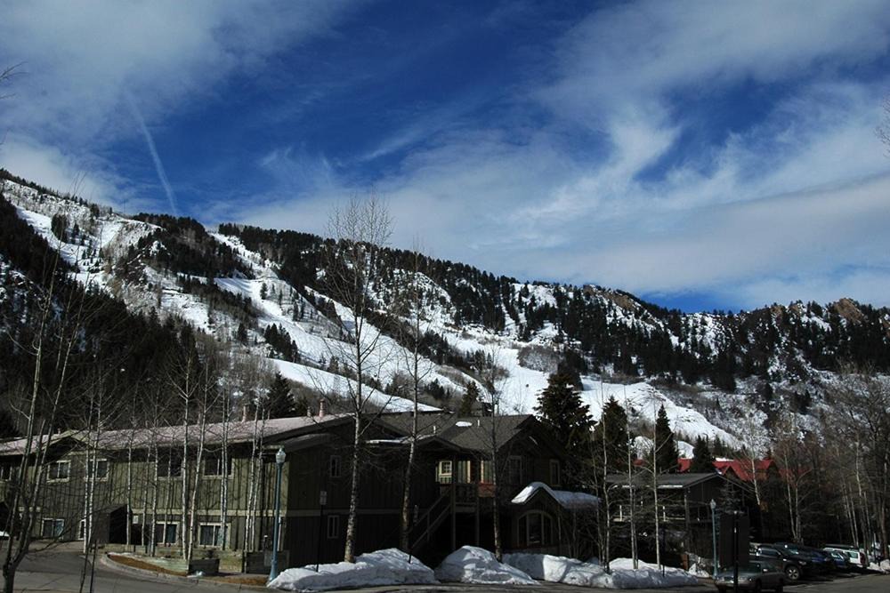 Photo of Others in Aspen