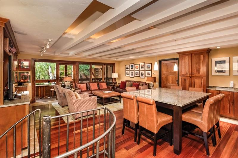 Photo of Livingroom in Aspen