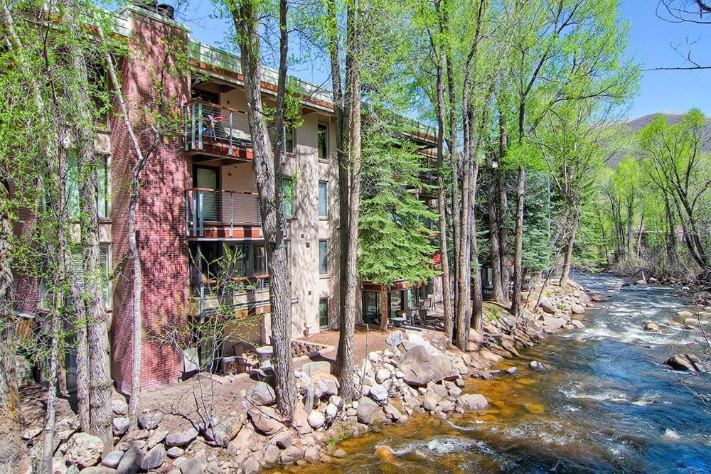 Photo of Others in Aspen