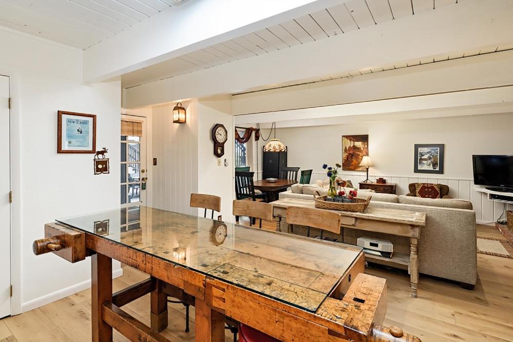 Photo of Livingroom in Aspen
