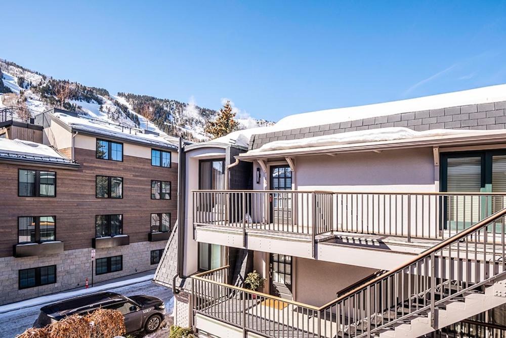 Photo of Buildings in Aspen