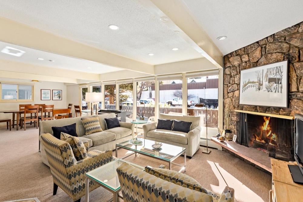 Photo of Livingroom in Aspen