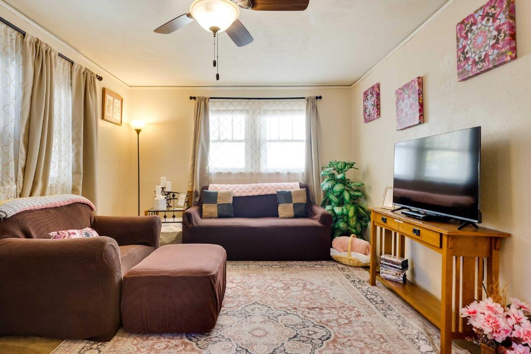 Photo of Livingroom in Craig