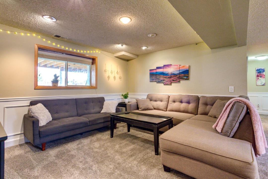 Photo of Livingroom in Thornton