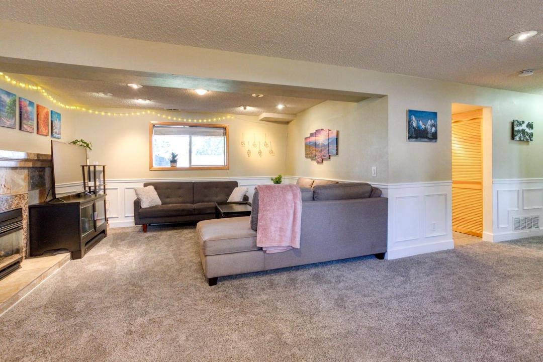 Photo of Livingroom in Thornton