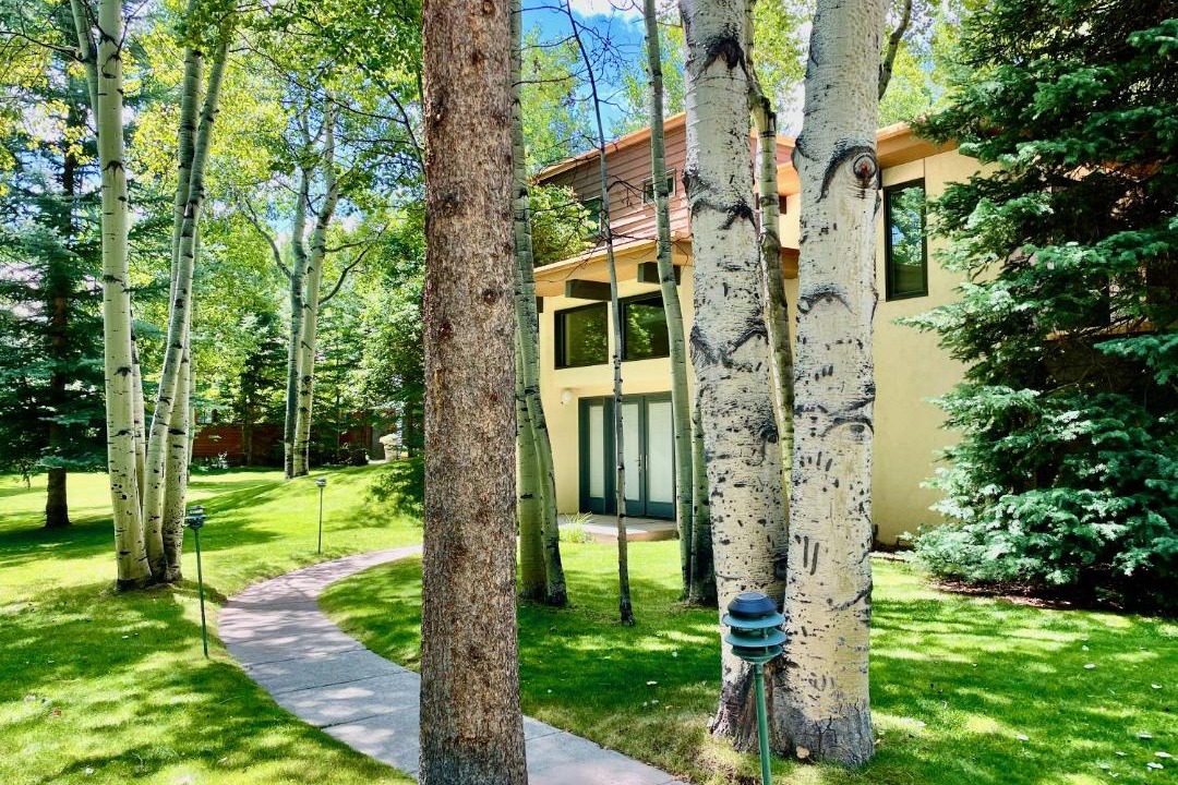 Photo of Others in Aspen