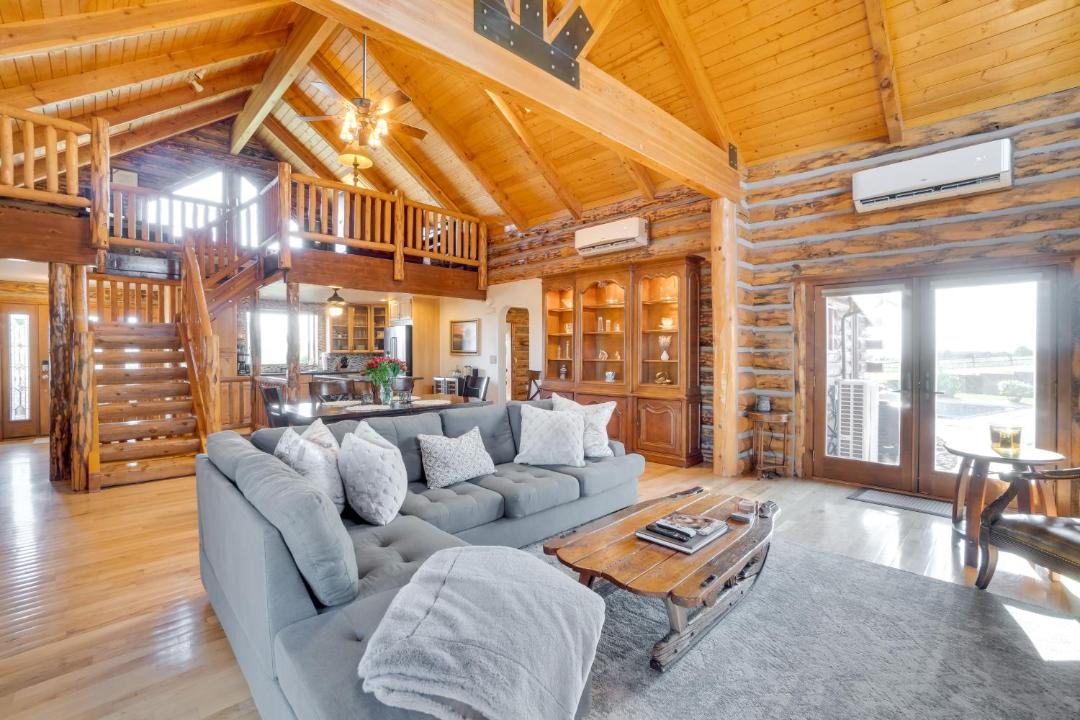 Photo of Livingroom in Parker