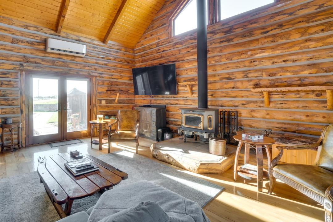 Photo of Livingroom in Parker