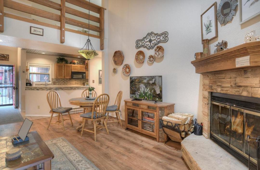 Photo of Livingroom in Purgatory