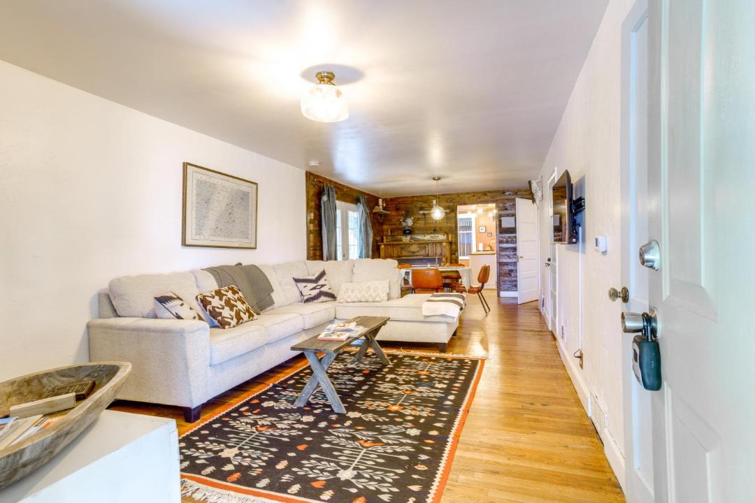 Photo of Livingroom in Sunnyside