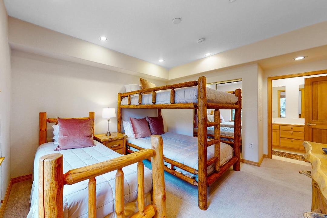 Photo of Bedroom in Edwards