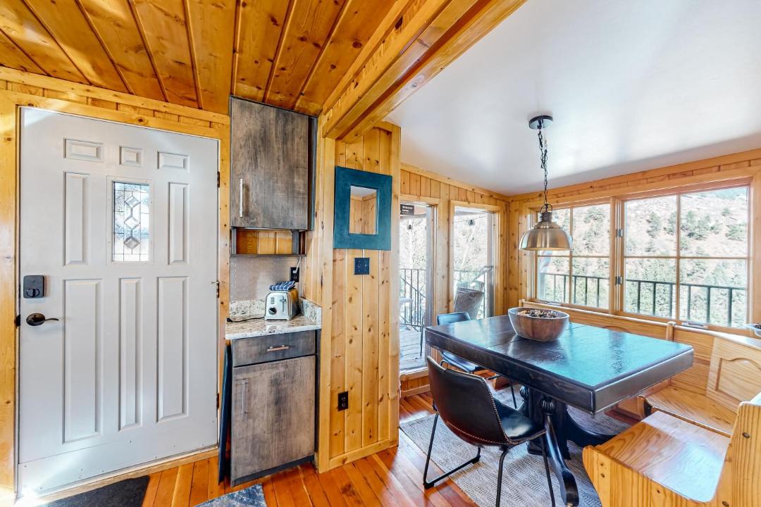 Photo of Livingroom in Green Mountain Falls