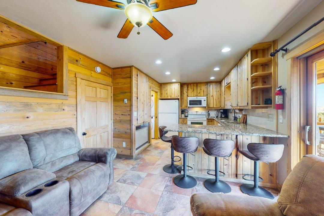 Photo of Livingroom in Alpine Village