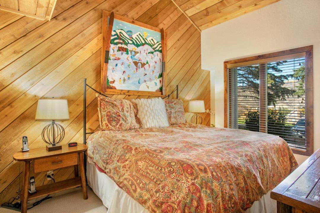Photo of Bedroom in Avon