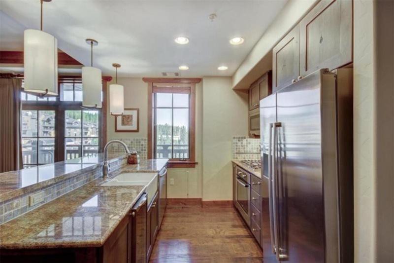 Photo of Kitchen in Peak 8