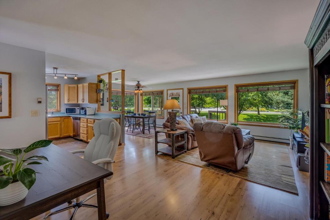 Photo of Livingroom in Carbondale