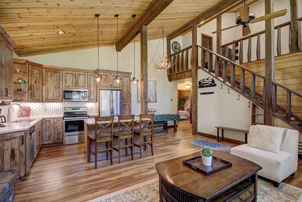Photo of Livingroom in Warrior's Mark