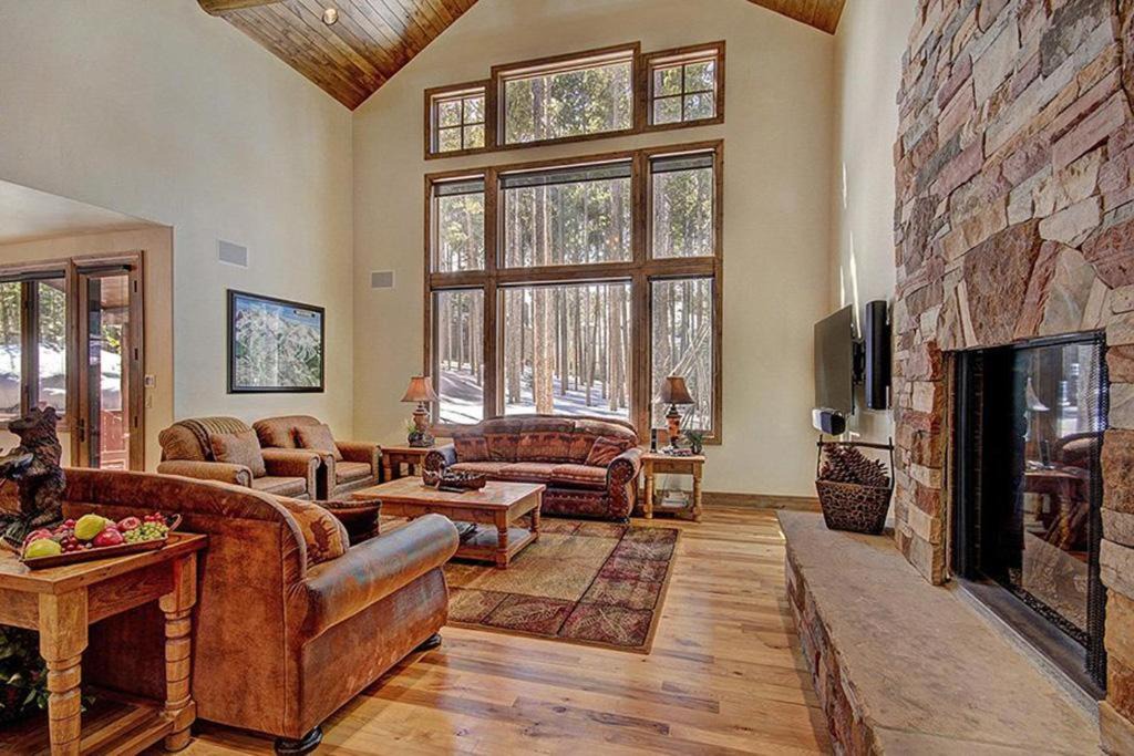 Photo of Livingroom in Boulder Ridge