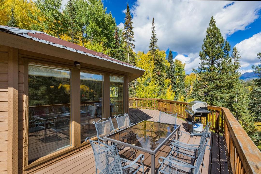 Photo of Patio Balcony in Columbine Lake