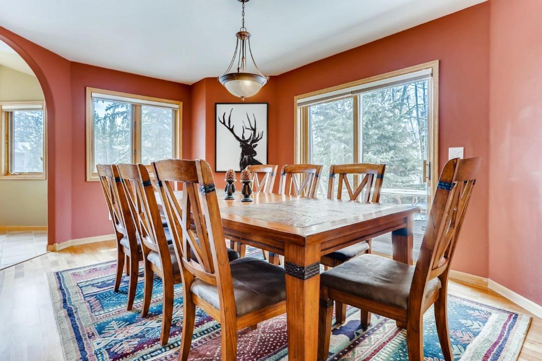 Photo of Livingroom in Three Peaks